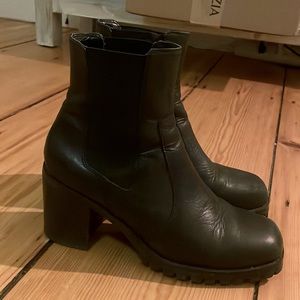 Urban outfitters black booties size 7